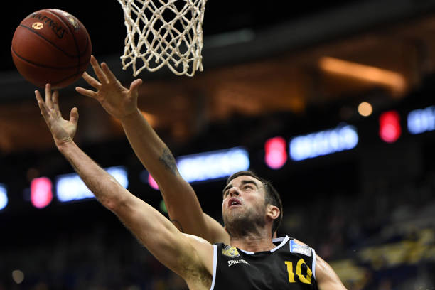 而他仍然能 而他仍然能