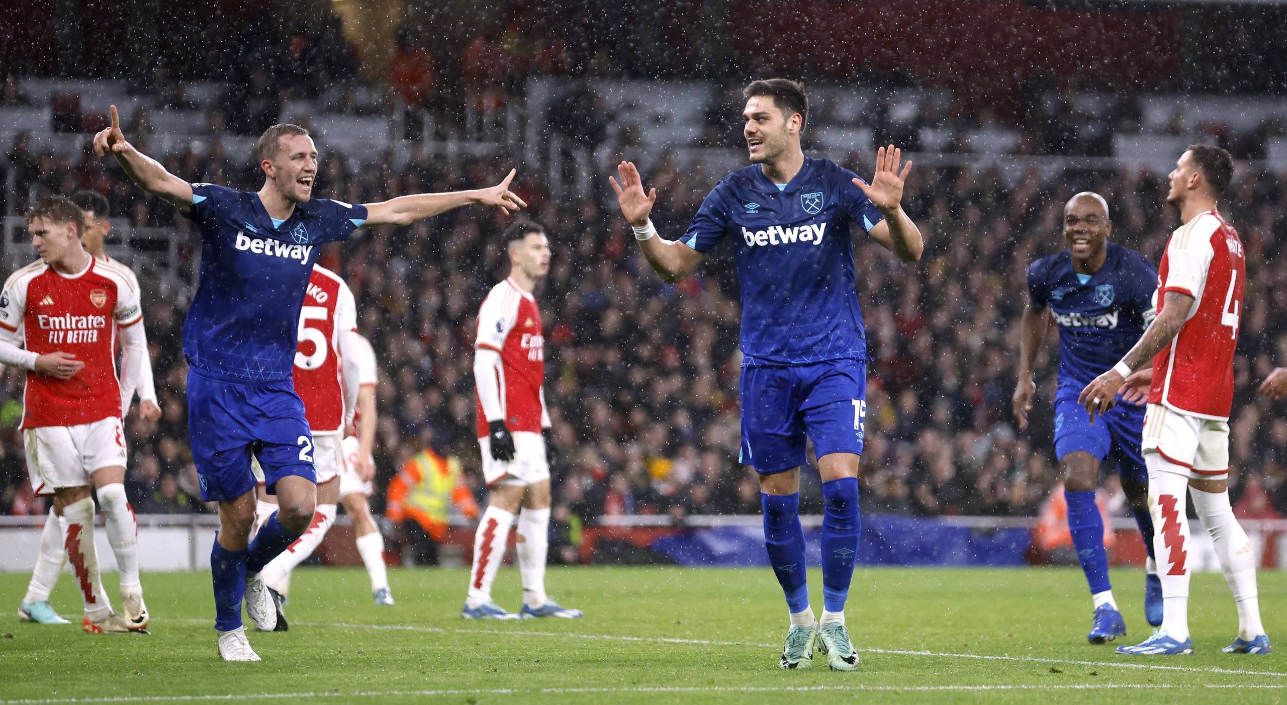 而社交媒体 而社交媒体