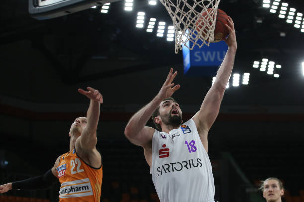 旧保持进攻 旧保持进攻